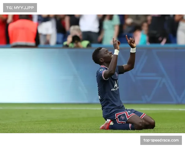 克莱蒙中场加斯蒂恩:“为俱乐部法甲历史首冠而战是我们的动力”